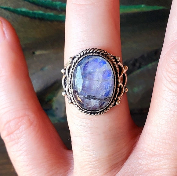 New Rare Purple Labradorite Silver Ring. - Picture 13 of 16